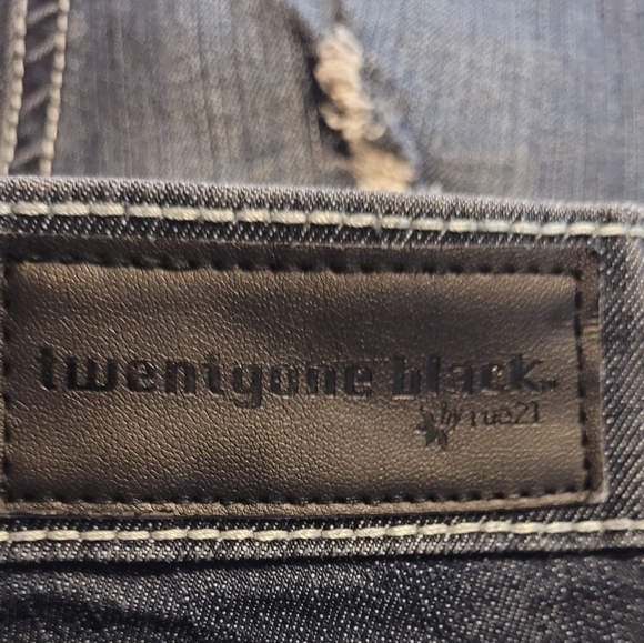 Twentyone Black by Rue21 Distressed Jeans - Picture 7 of 9